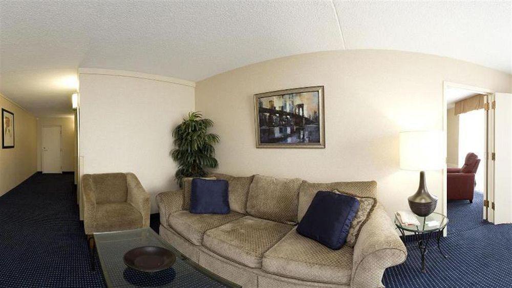 Montrose Holiday Inn Akron-West By Ihg מראה חיצוני תמונה
