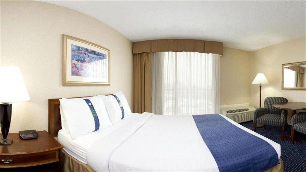 Montrose Holiday Inn Akron-West By Ihg מראה חיצוני תמונה