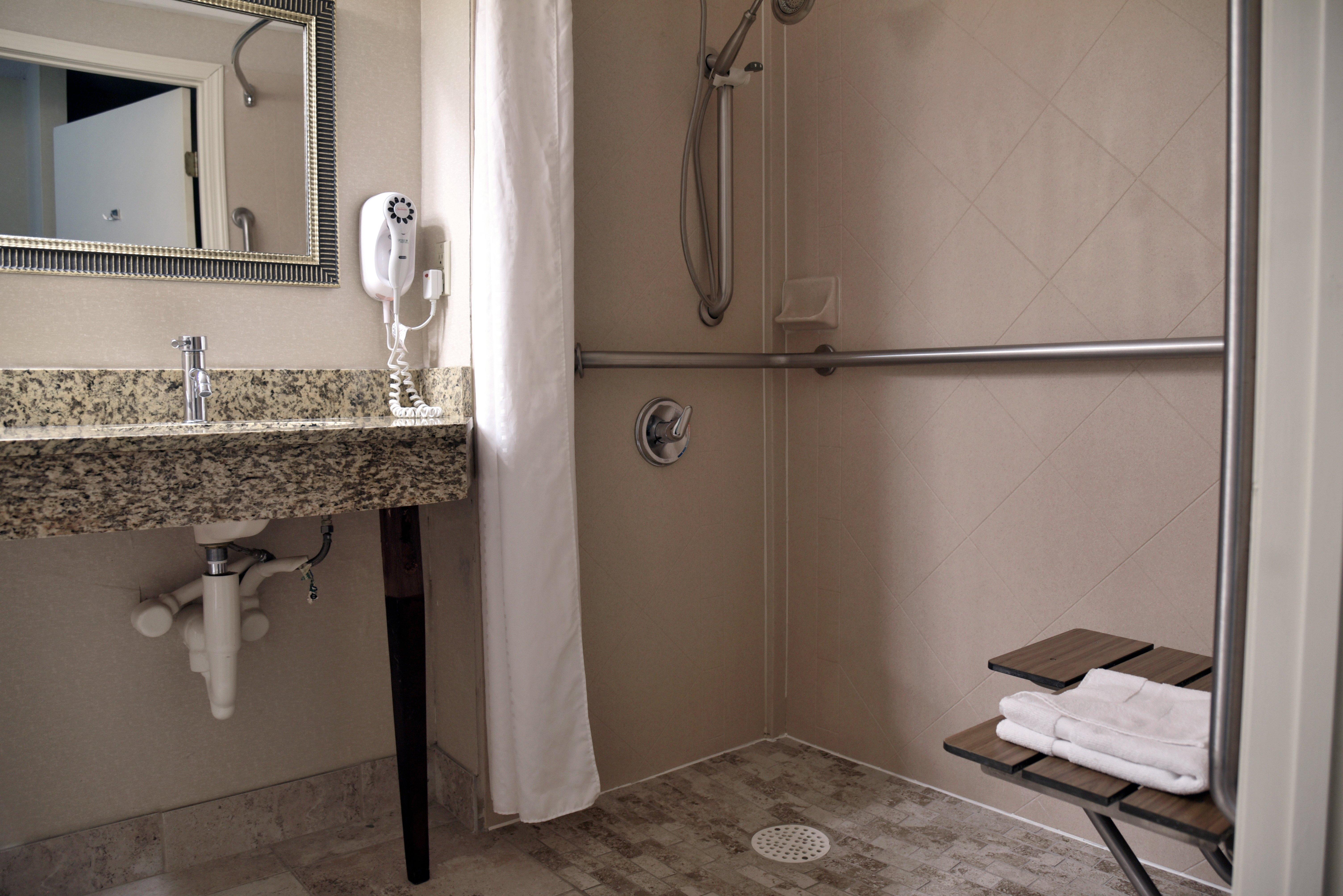 Montrose Holiday Inn Akron-West By Ihg מראה חיצוני תמונה
