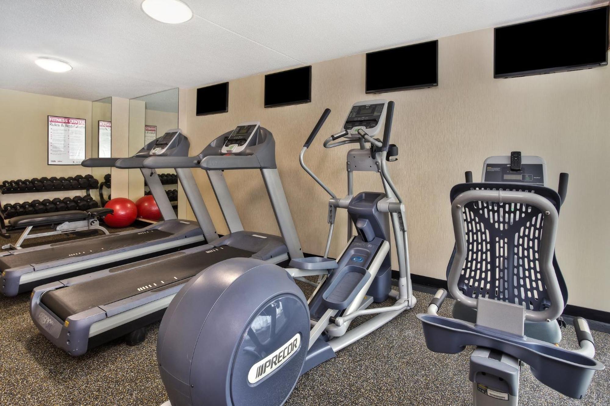 Montrose Holiday Inn Akron-West By Ihg מראה חיצוני תמונה