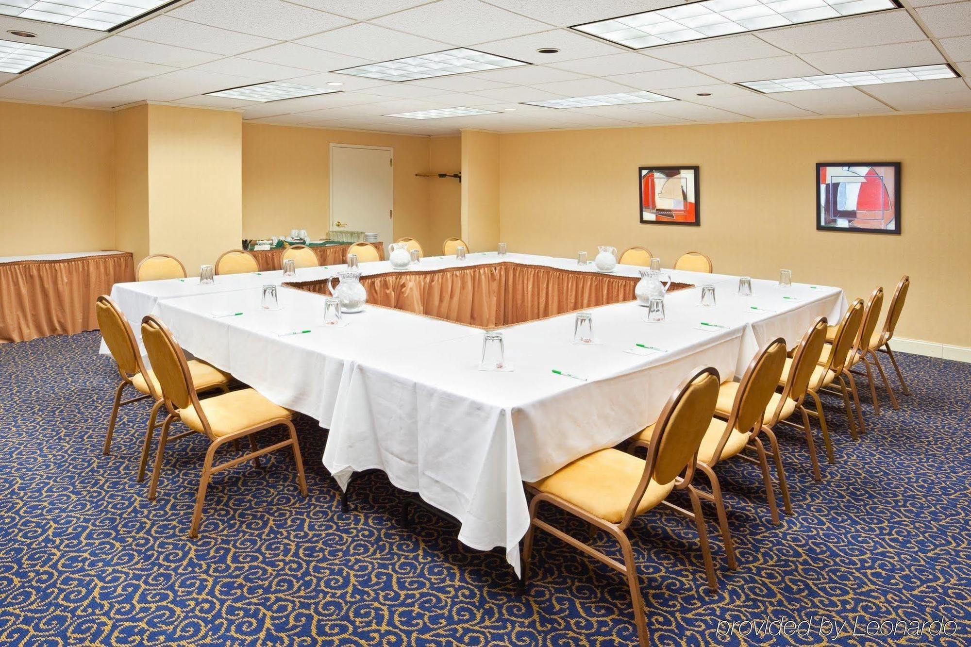 Montrose Holiday Inn Akron-West By Ihg מראה חיצוני תמונה